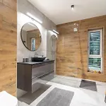 Peter's Lucky Home, Modern Neubau Am Balaton Apartment