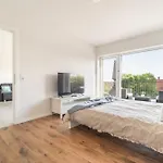 Peter's Lucky Home, Modern Neubau Am Balaton Apartment *