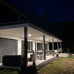 Peter's Lucky Home, Modern Neubau Am Balaton Apartamento Vonyarcvashegy