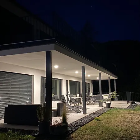 Peter's Lucky Balaton, 아파트 본보야크바세기